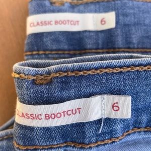 ♻️ Lot of 2️⃣ Classic Bootcut Jeans